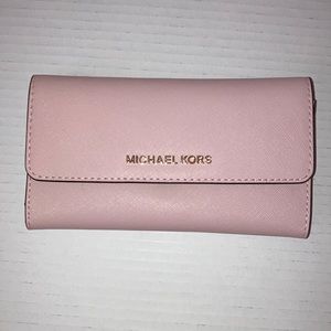 Michael Kors blush pink wallet Size:M